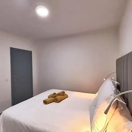 Oscar Urban Apartment